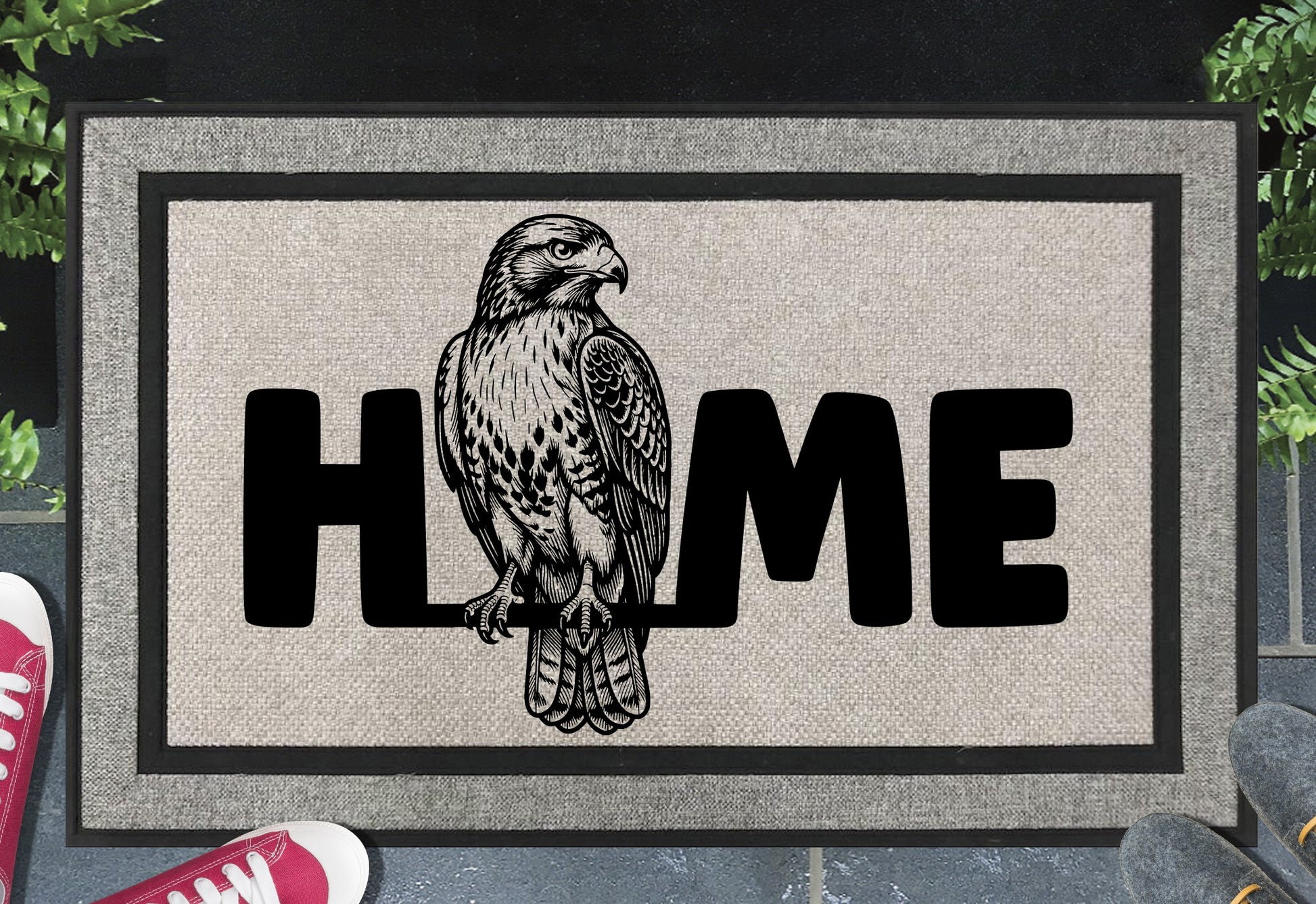 Red-Tailed Hawk HOME all-weather doormat – UV-resistant woven polyester hawk welcome mat